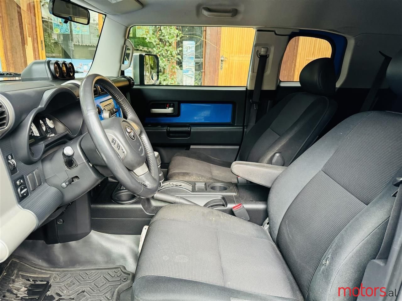 2007' Toyota FJ photo #6