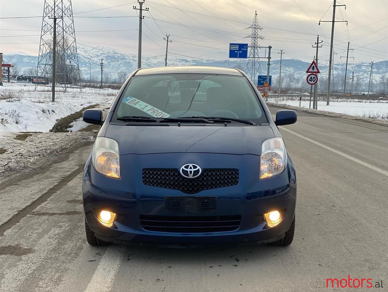 2008' Toyota Yaris photo #1