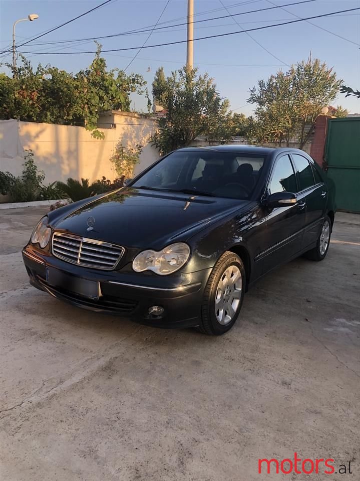 2004' Mercedes-Benz E 200 photo #1