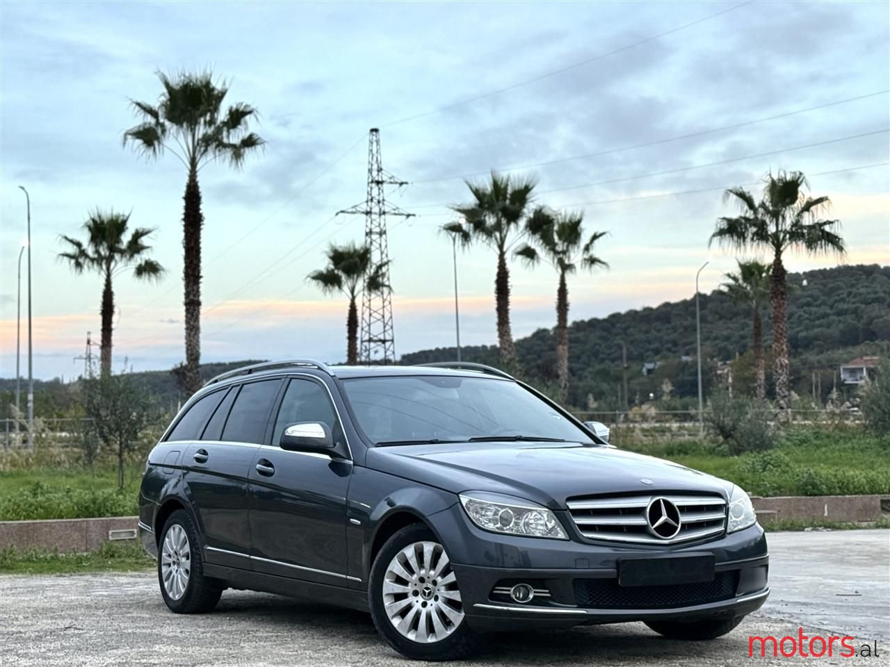 2009' Mercedes-Benz C 200 photo #1