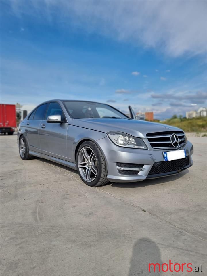 2012' Mercedes-Benz C 250 photo #6