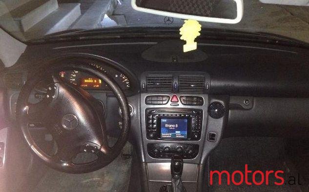 2002' Mercedes-Benz C-Class photo #1