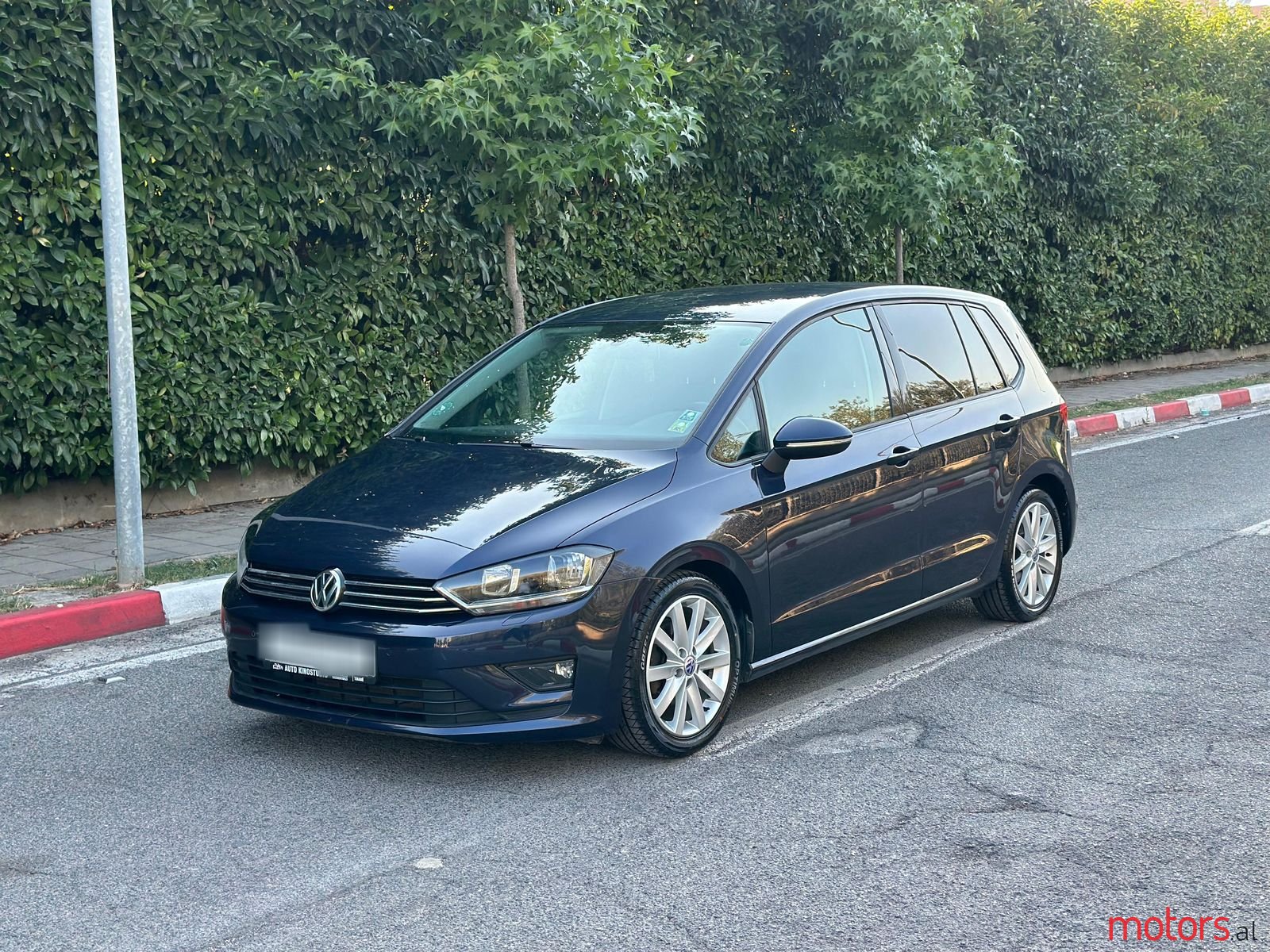 2015' Volkswagen Golf Plus photo #4