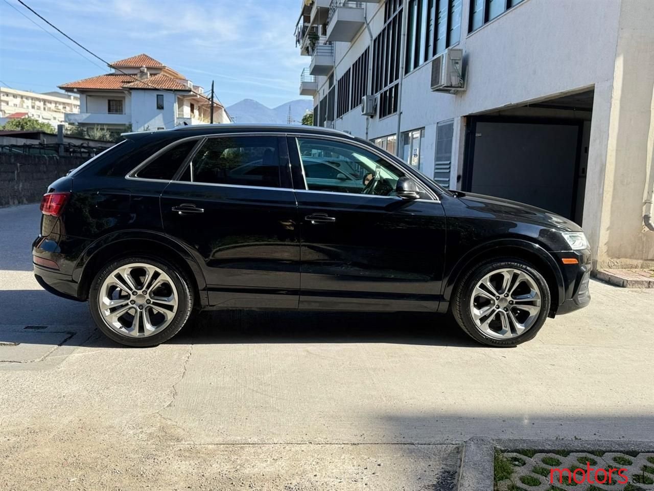 2017' Audi Q3 photo #5