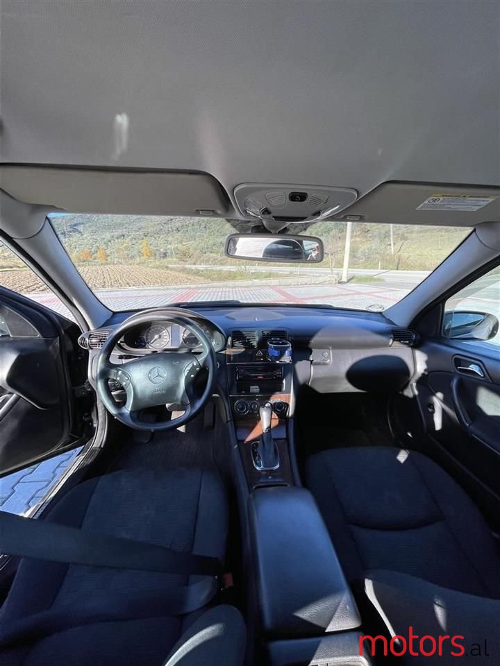 2006' Mercedes-Benz C 220 photo #4