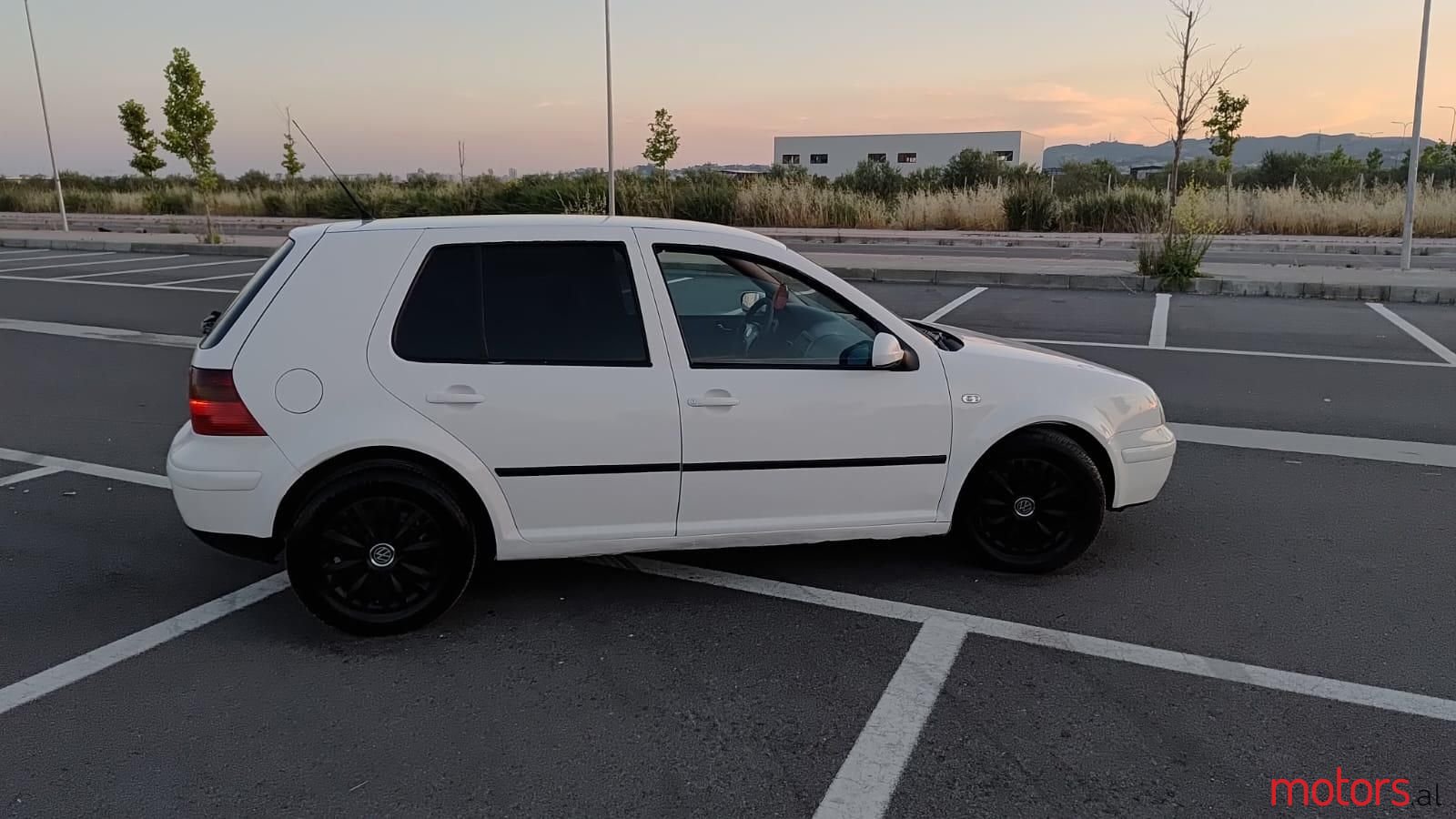 2000' Volkswagen Golf photo #6