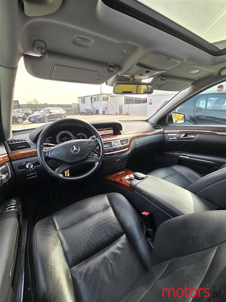 2010' Mercedes-Benz S 350 photo #5