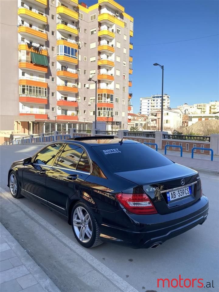 2012' Mercedes-Benz C 250 photo #6