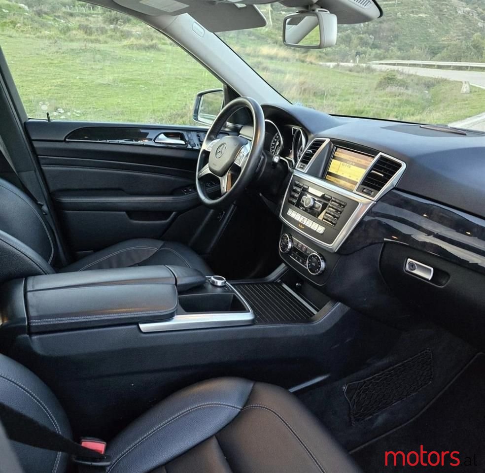 2012' Mercedes-Benz ML 350 photo #3