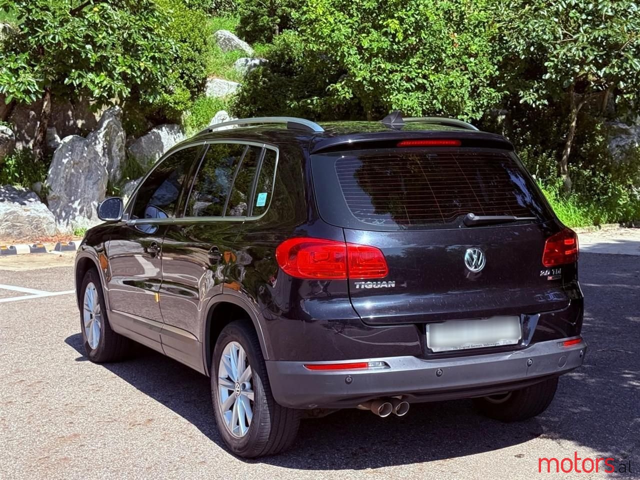2016' Volkswagen Tiguan photo #3