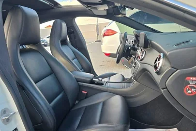 2014' Mercedes-Benz CLA 200