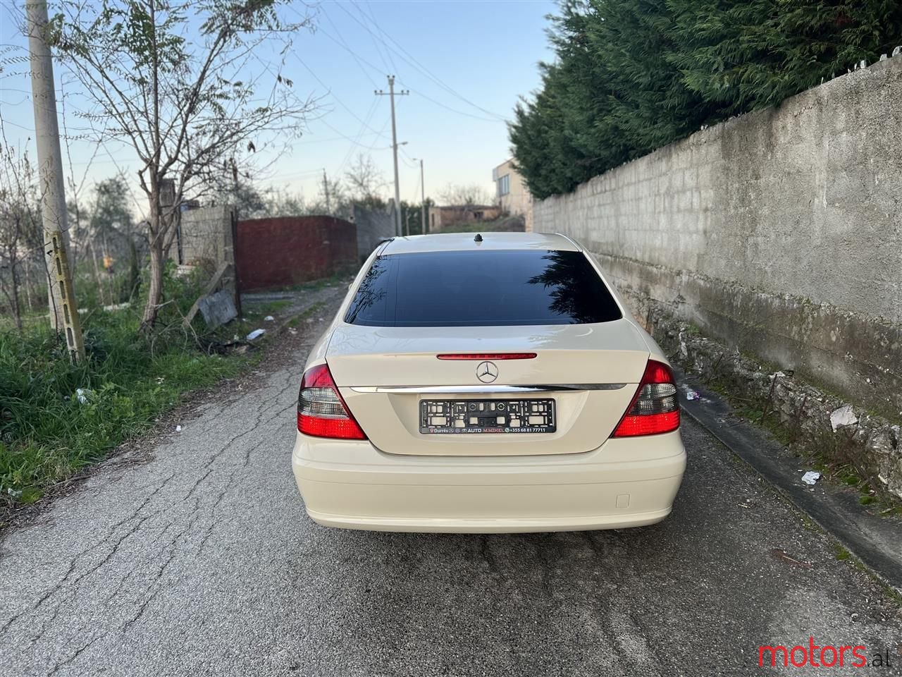 2009' Mercedes-Benz E 220 photo #3