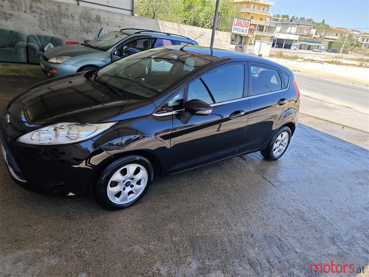 2012' Ford Fiesta photo #6