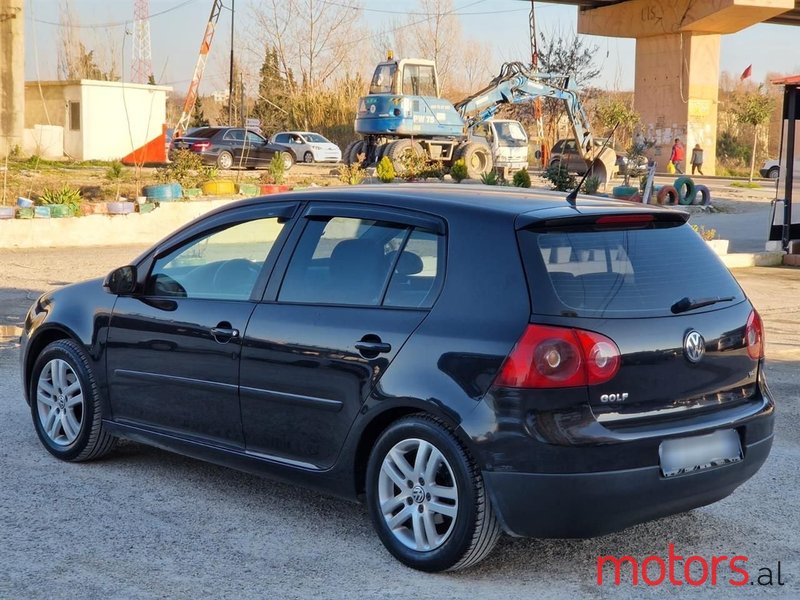 2006' Volkswagen Golf photo #2