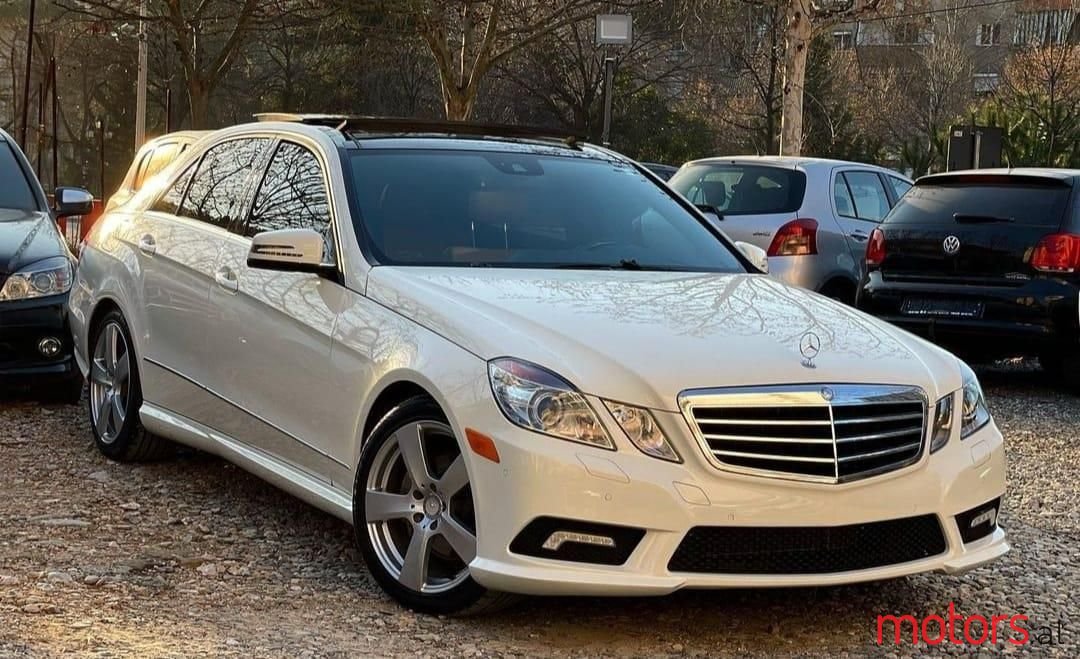 2011' Mercedes-Benz E 350 photo #1