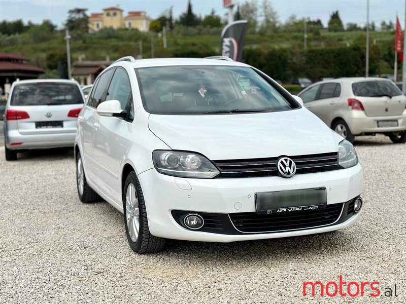 2012' Volkswagen Golf Plus photo #4