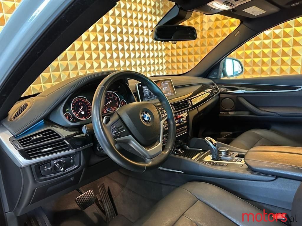 2019' BMW X6 photo #6