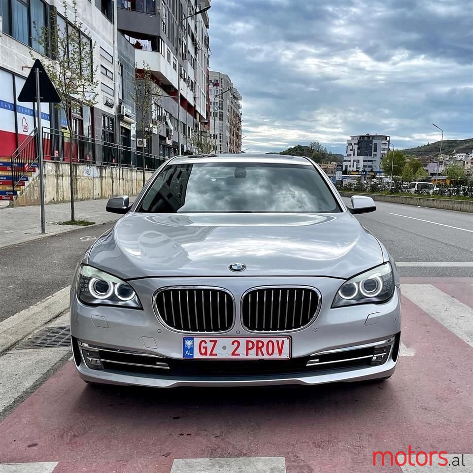 2010' BMW 740 photo #2