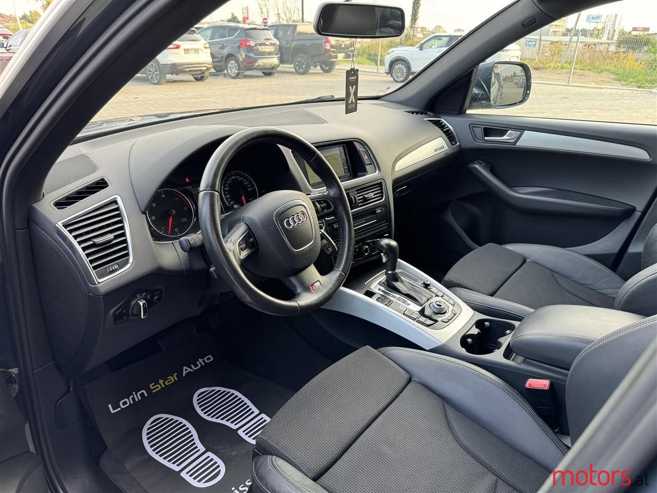 2009' Audi Q5 photo #5