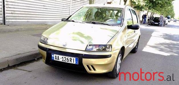 2002' Fiat Punto photo #1