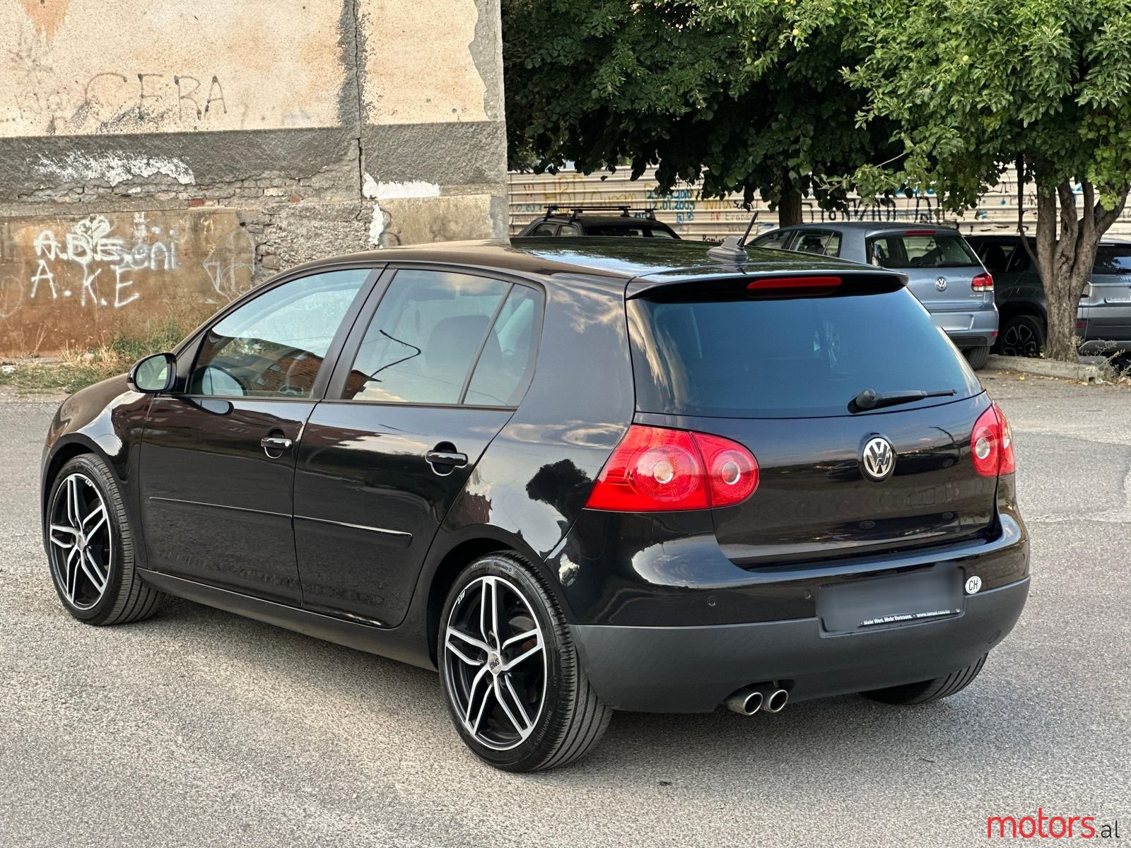 2008' Volkswagen Golf photo #5