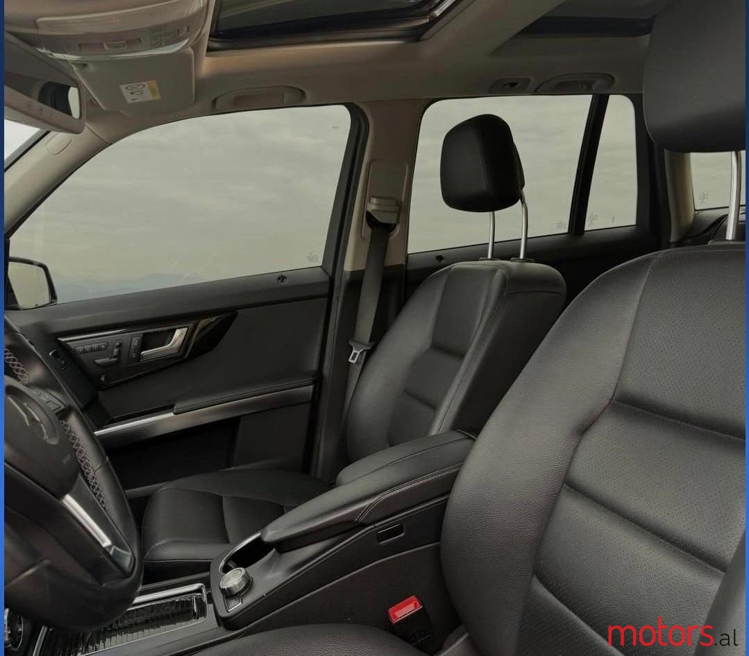 2014' Mercedes-Benz GLK 220 photo #2