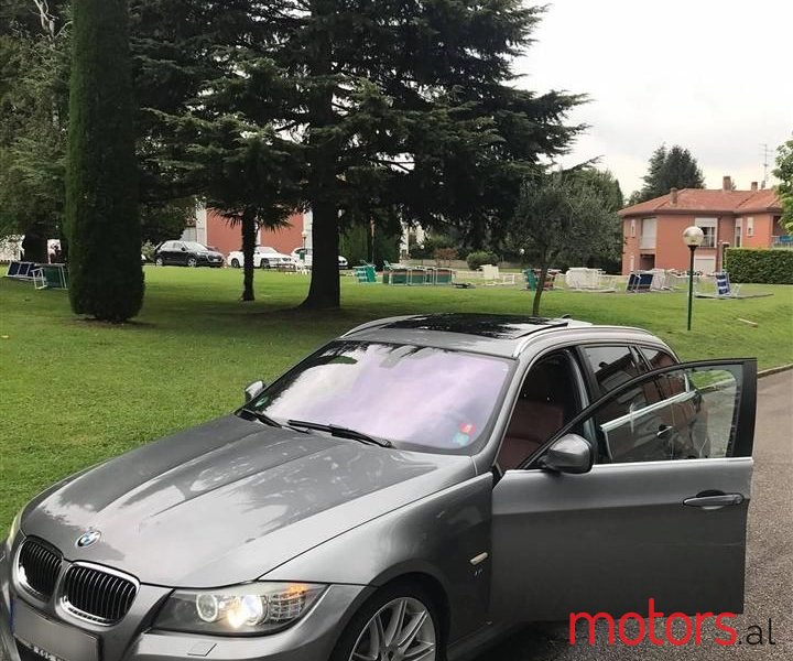 2012' BMW 325 photo #2