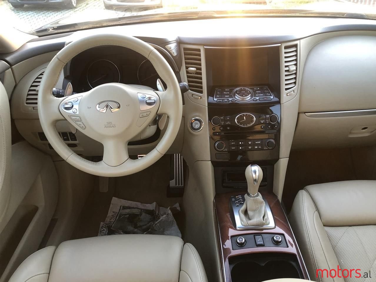 2013' Infiniti FX photo #5