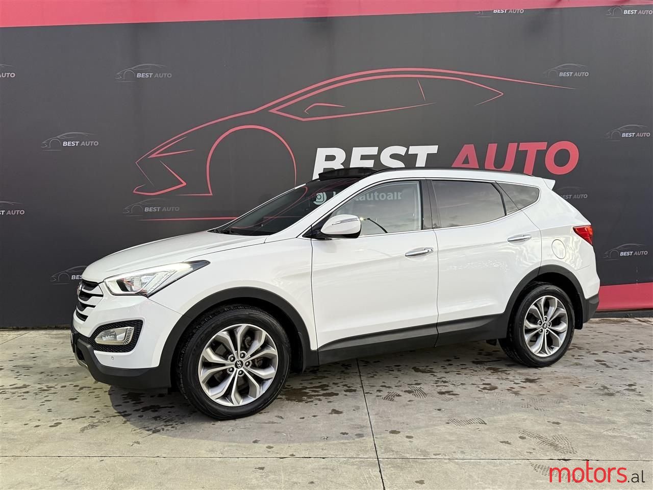 2013' Hyundai Santa Fe photo #1