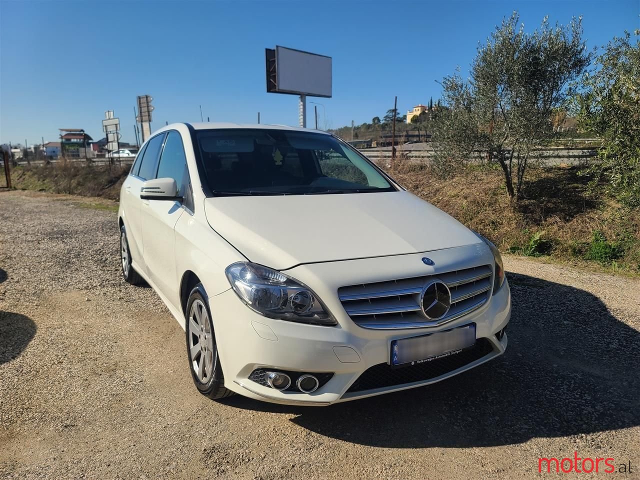 2014' Mercedes-Benz B 150 photo #4