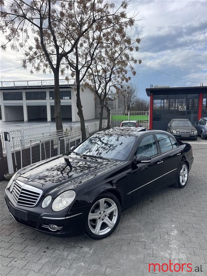 2007' Mercedes-Benz E 320 photo #1