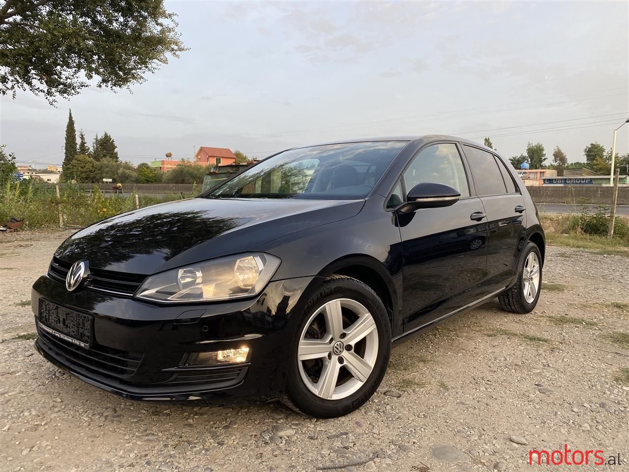 2016' Volkswagen Golf photo #1