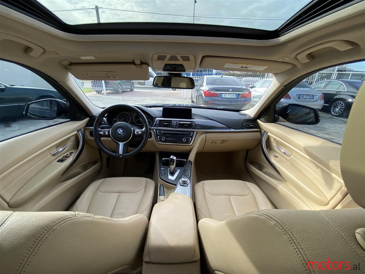 2012' BMW 328 photo #5