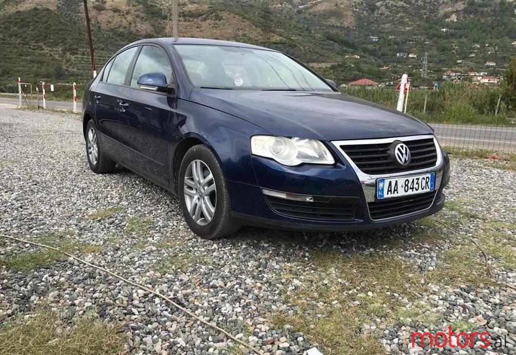 2005' Volkswagen Passat photo #1