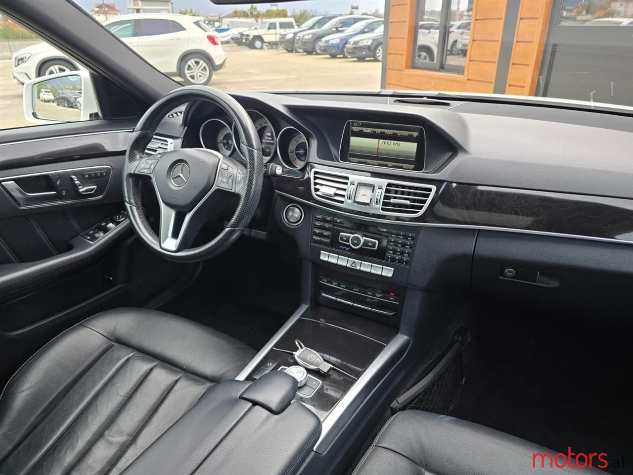 2014' Mercedes-Benz E 250 photo #5