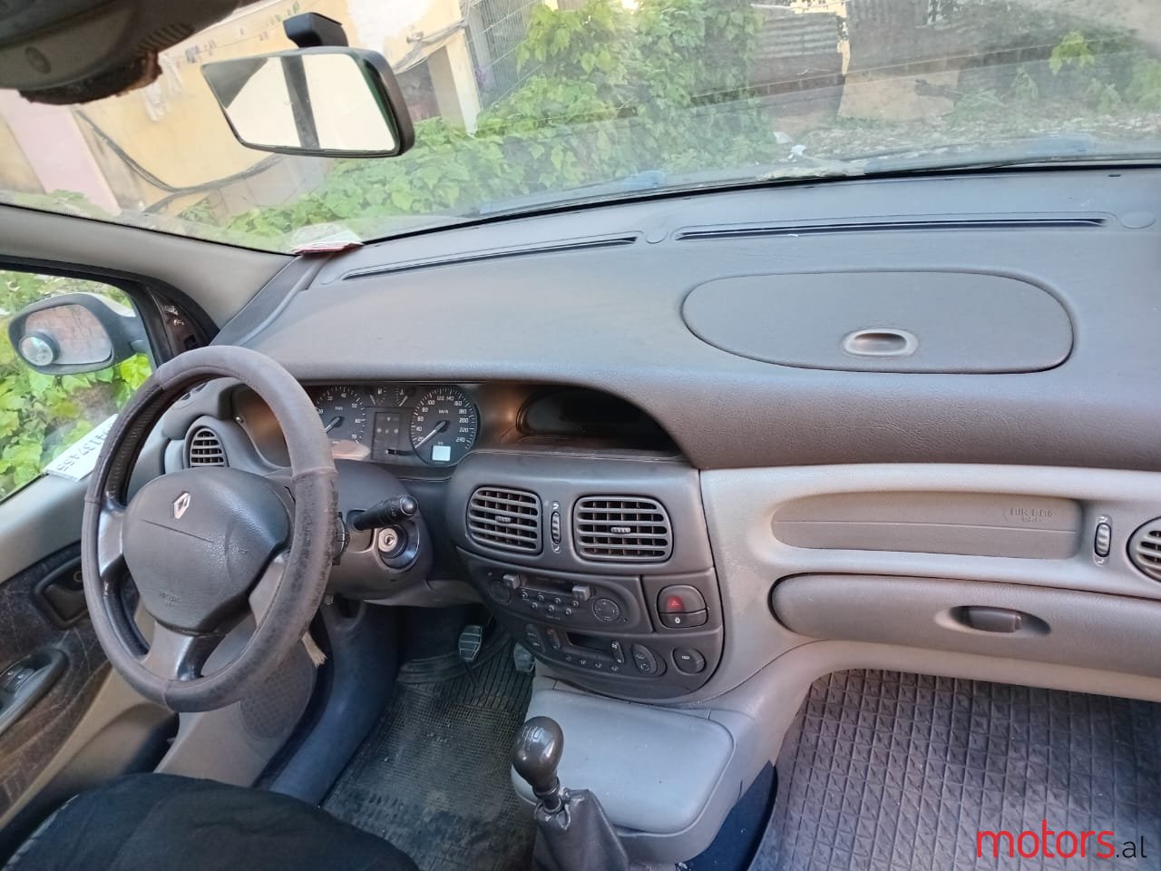 2001' Renault photo #6