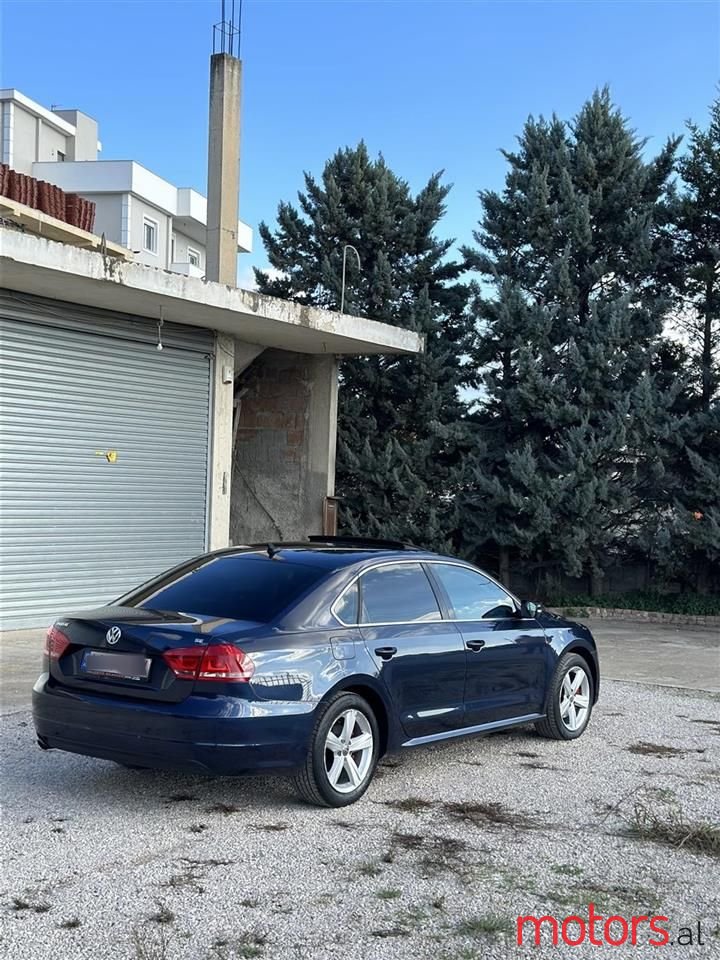 2013' Volkswagen Passat photo #5