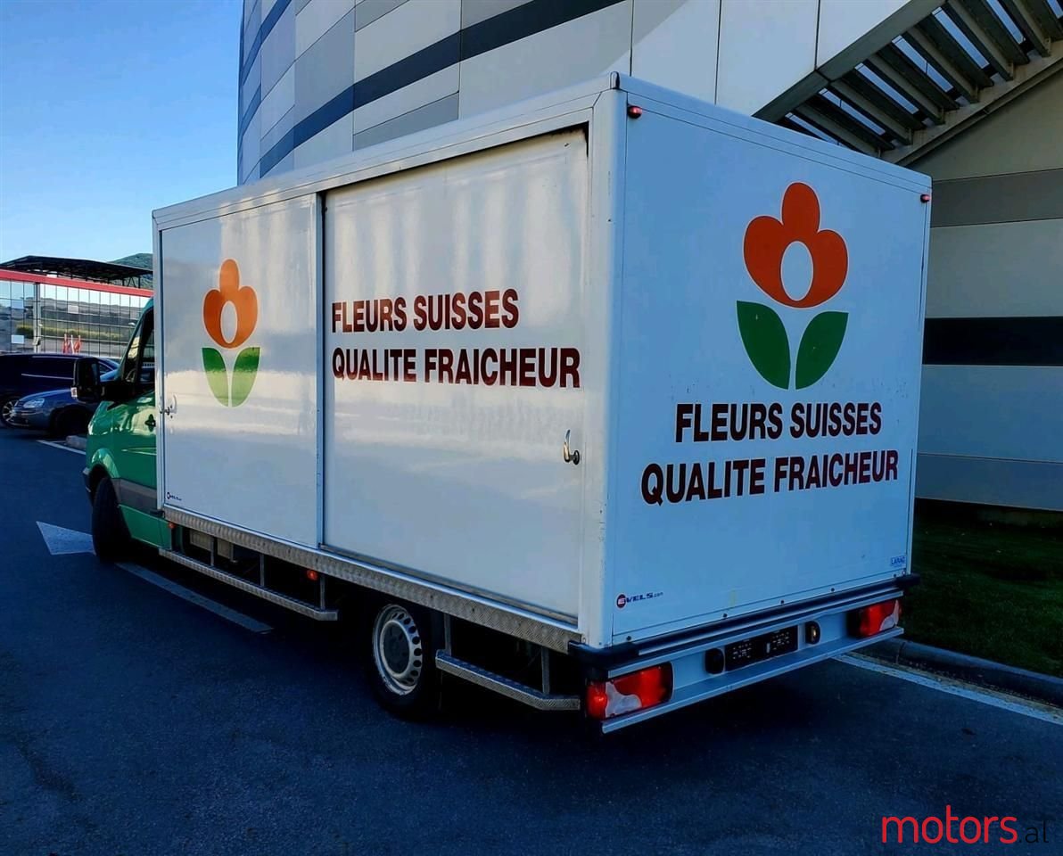 2012' Mercedes-Benz V 200 photo #6