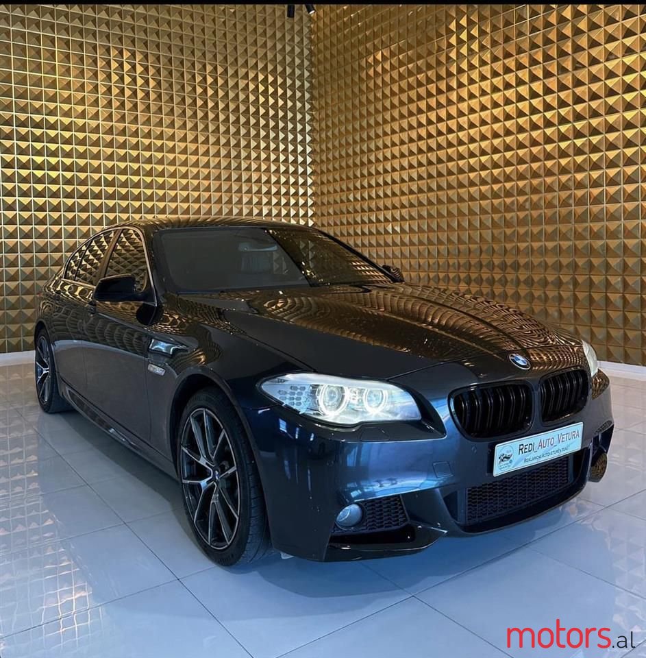 2011' BMW 530 photo #1