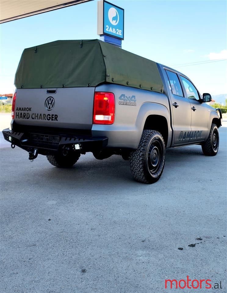 2012' Volkswagen Amarok photo #2