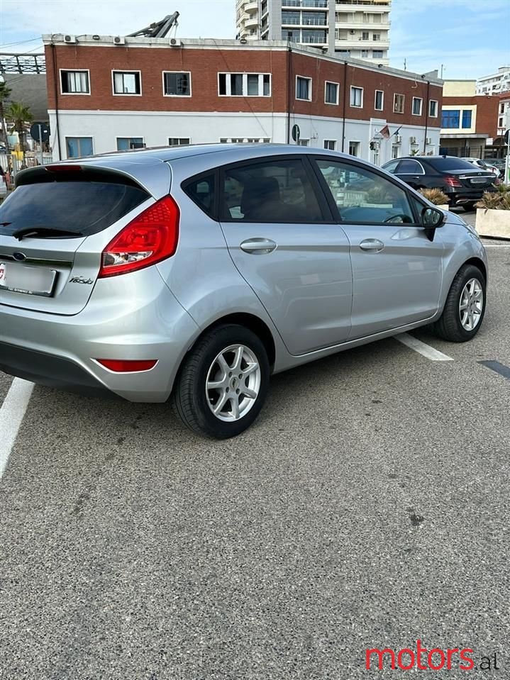 2010' Ford Fiesta photo #2