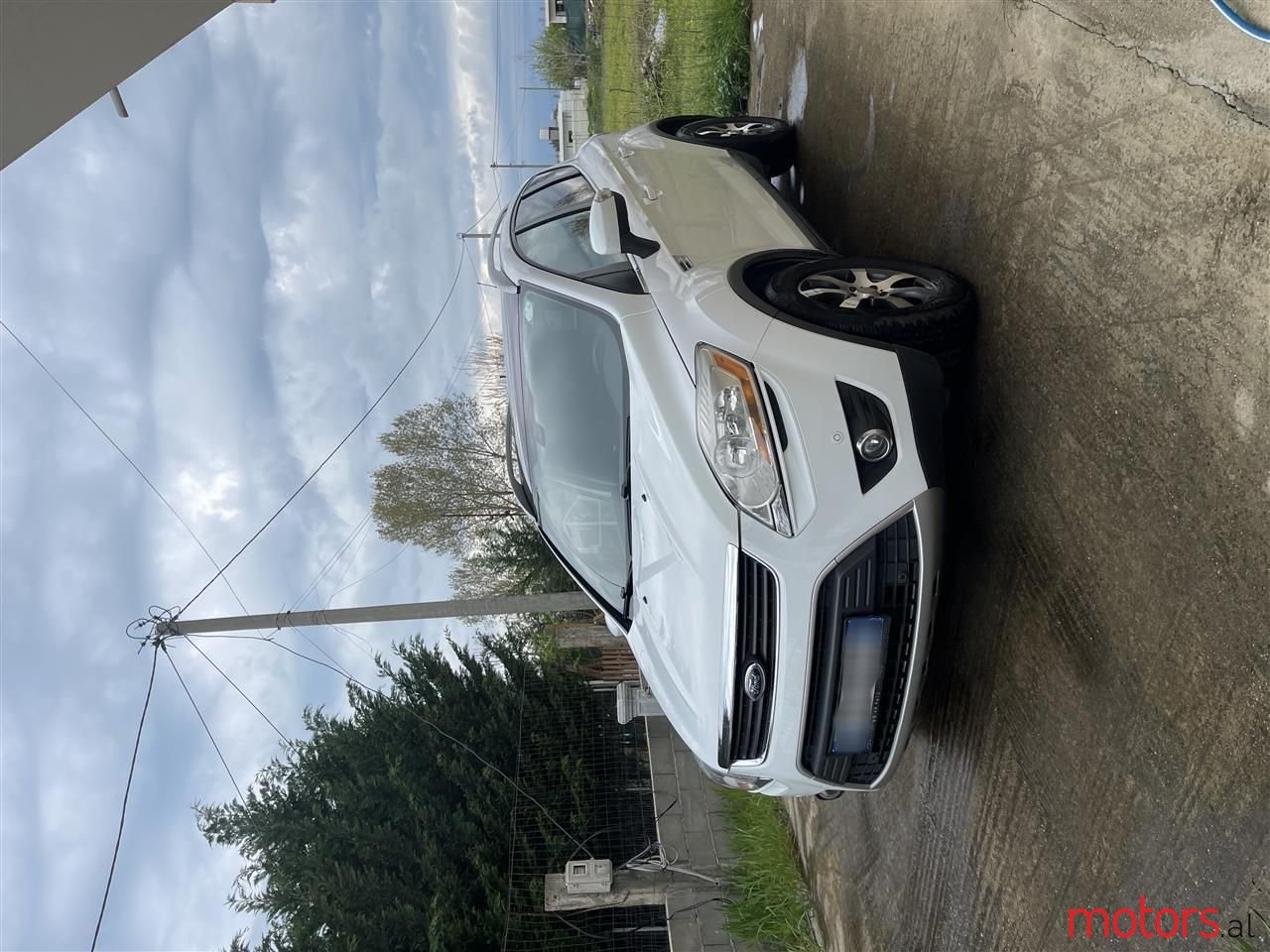 2012' Ford Kuga photo #5