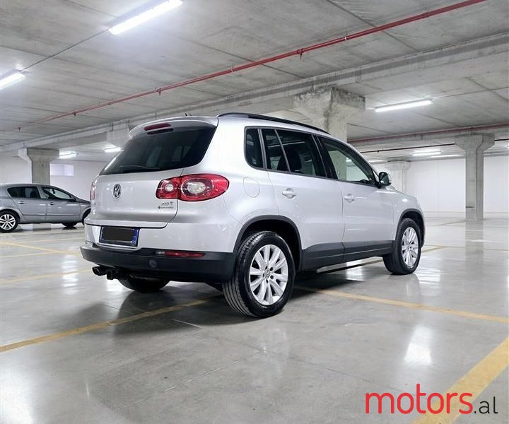 2009' Volkswagen Tiguan photo #4