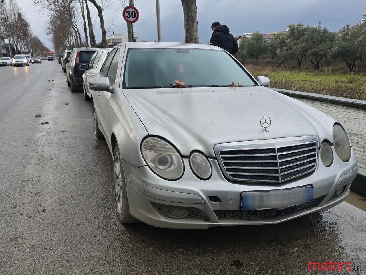 2008' Mercedes-Benz 220 photo #1