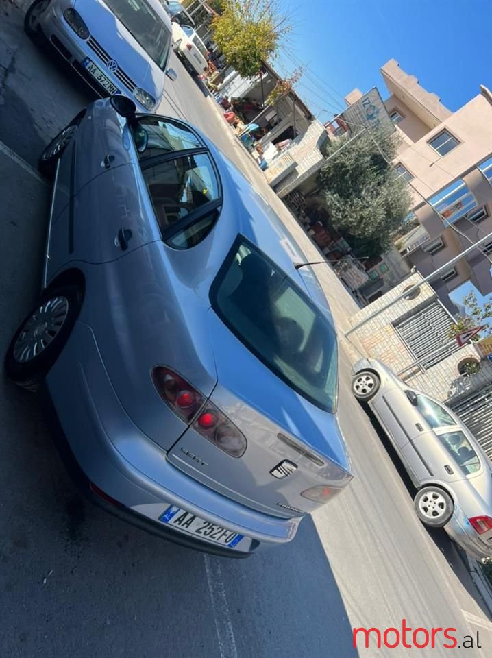 2003' SEAT Cordoba photo #3