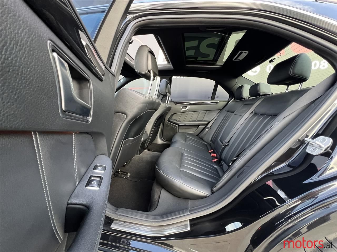 2014' Mercedes-Benz E 250 photo #5