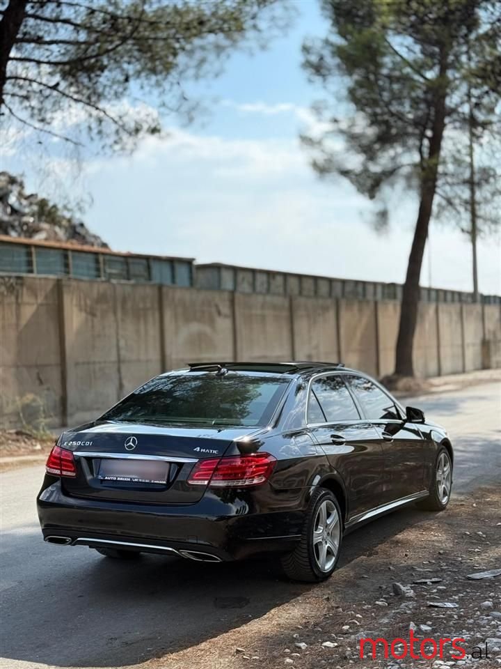 2014' Mercedes-Benz E 250 photo #3