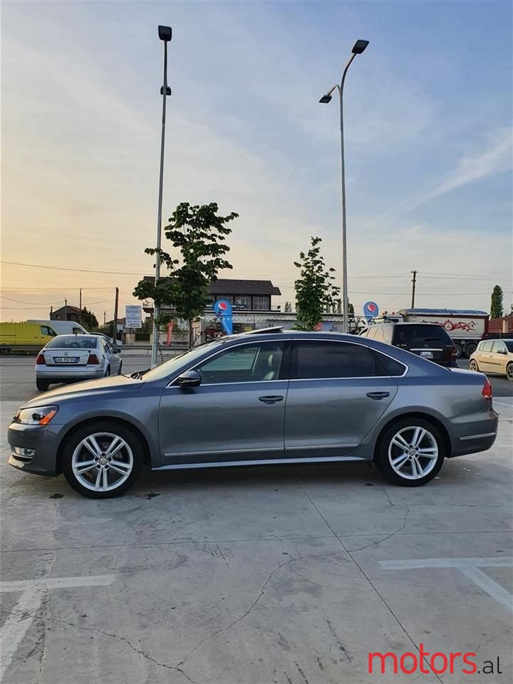 2014' Volkswagen Passat photo #1