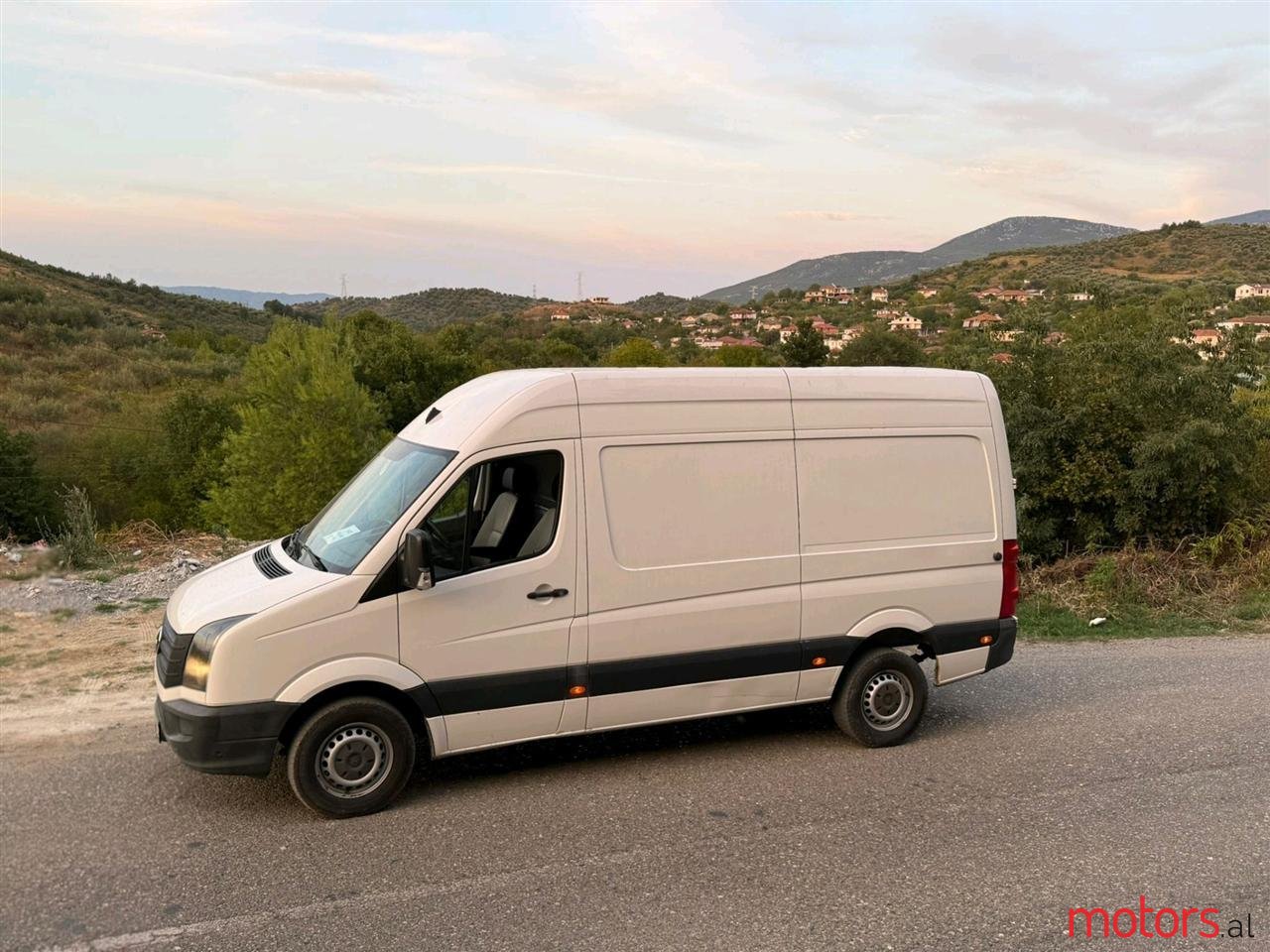 2014' Volkswagen Crafter photo #1