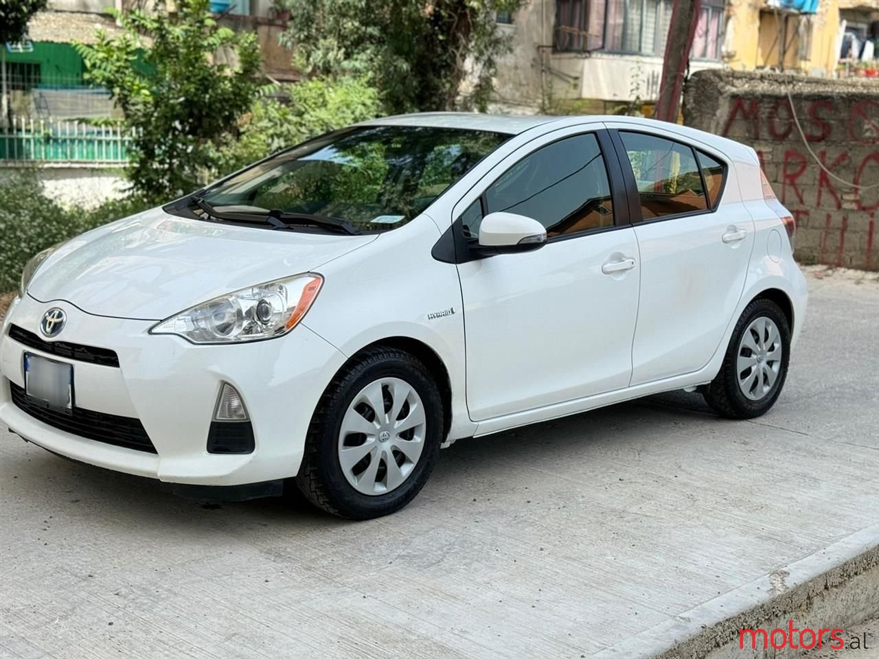 2013' Toyota Yaris photo #2